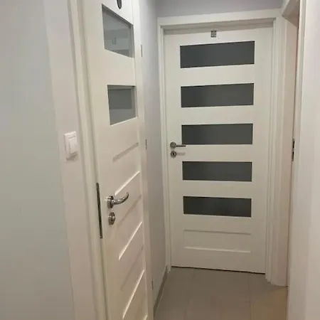 Cozy Private Near Metro Ratusz Apartment *